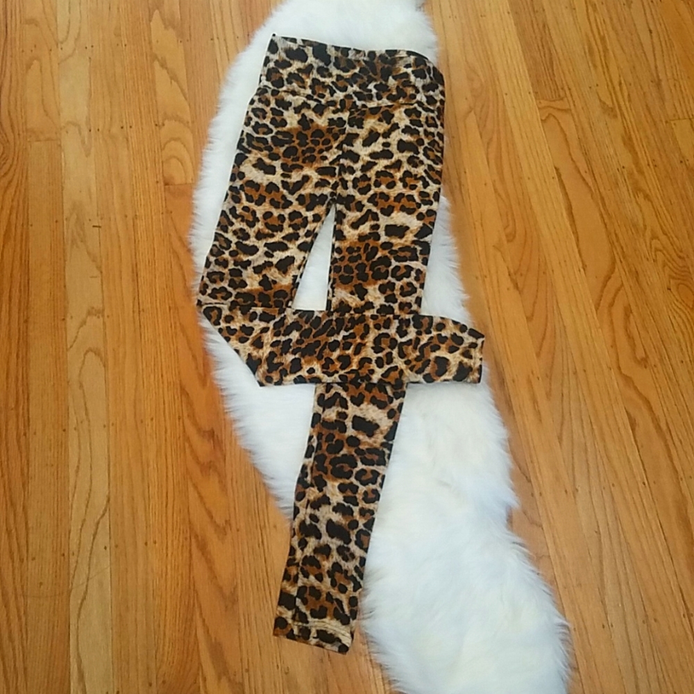 NWOT Leopard Animal Print High Rise Wide Waist Ankle Leggings